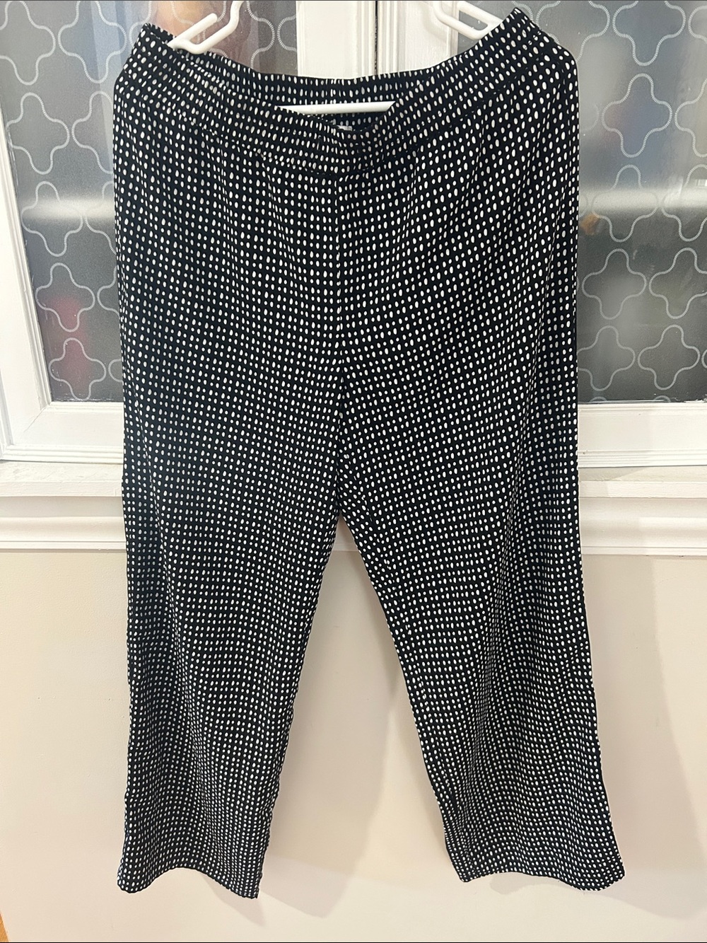 Loft Black & White Polka-Grid fluid pants